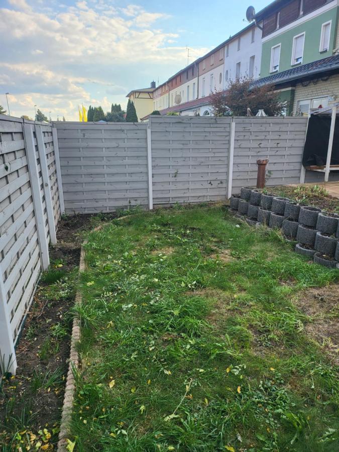 Modernes Behagliches Haus Mit Kamin, Terrasse Und Garten Magdeburg Luaran gambar