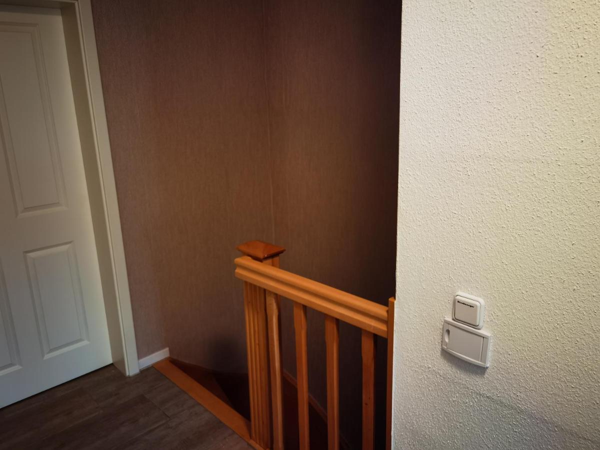 Modernes Behagliches Haus Mit Kamin, Terrasse Und Garten Magdeburg Luaran gambar
