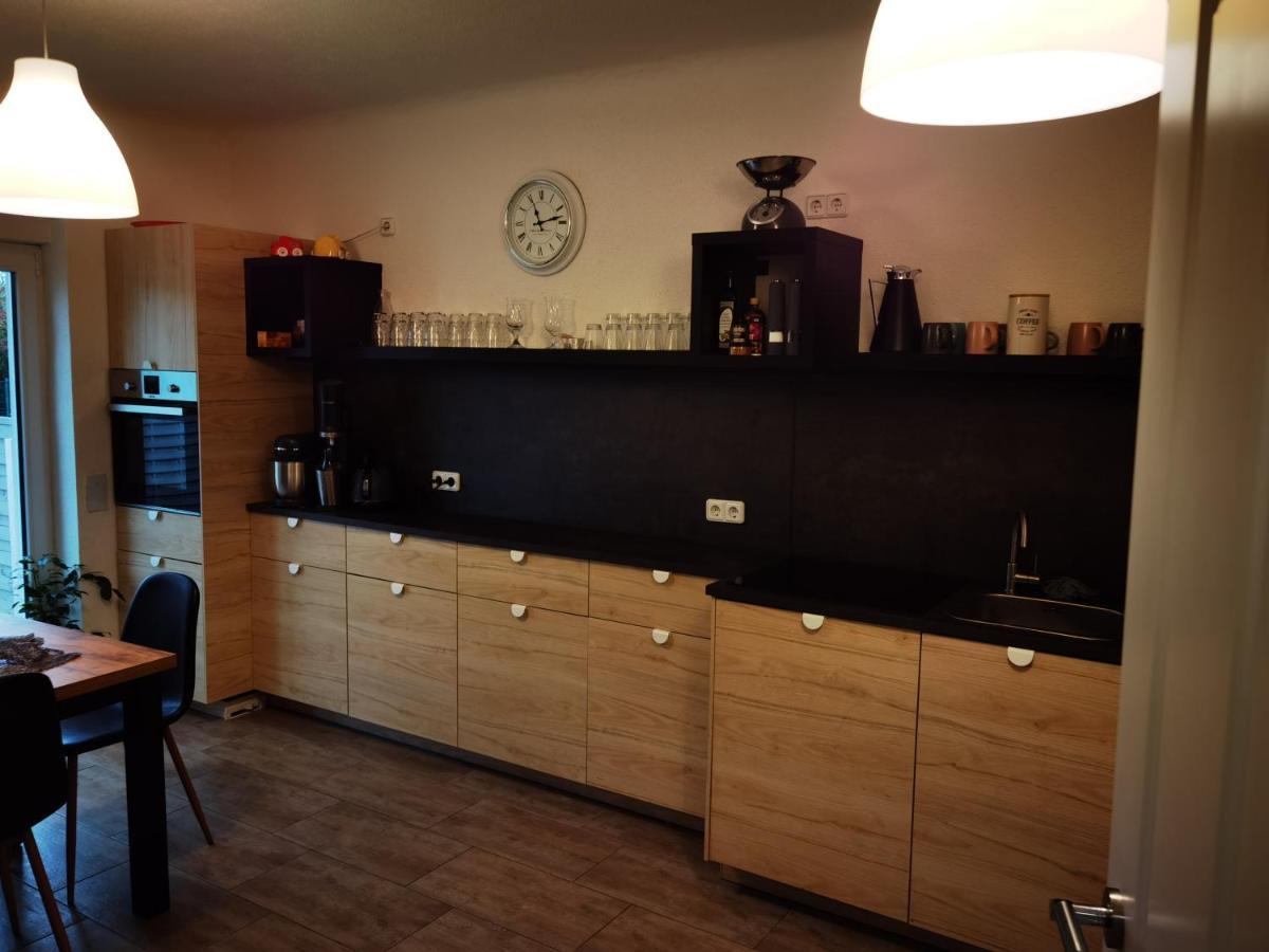 Modernes Behagliches Haus Mit Kamin, Terrasse Und Garten Magdeburg Luaran gambar
